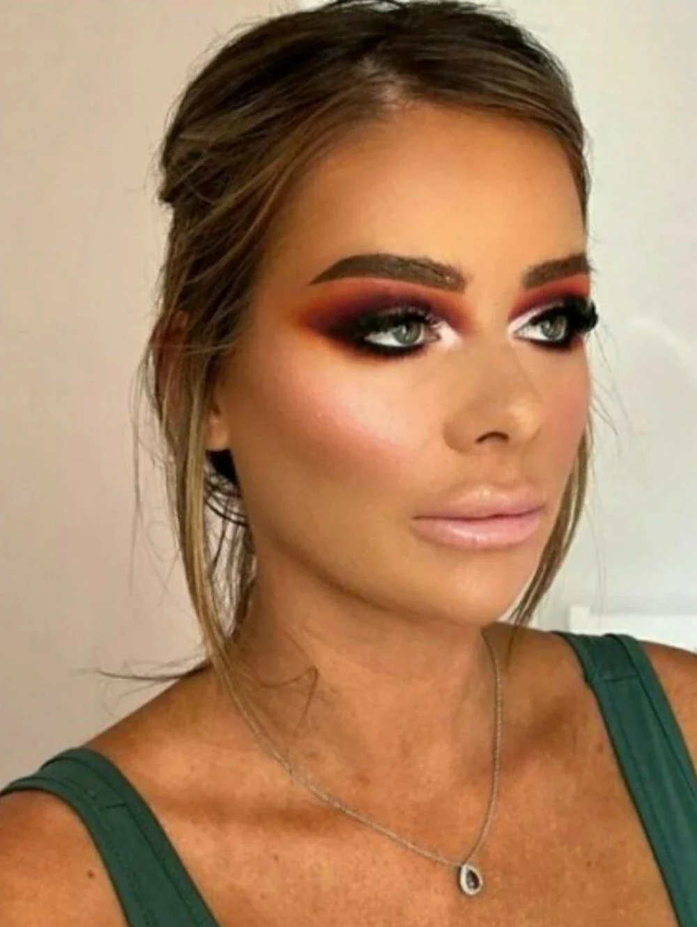BEAUTY BAKERIE COTTON CANDY CHAMPAGNE BLUSHLIGHTER PALETTE